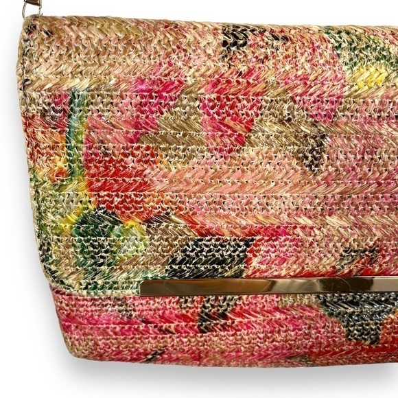 4 for $40 SALE! Woven Straw Cross Body Convertible Clutch Handbag, Floral Print - Picture 4 of 13